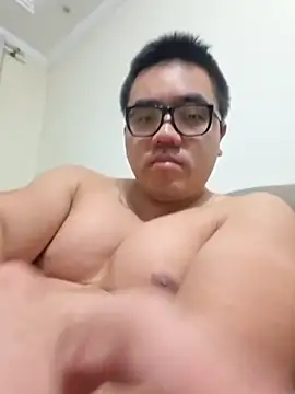 awesometeacher33 online show from 04/26/26, 03:26