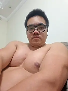 awesometeacher33 online show from 05/08/26, 03:56