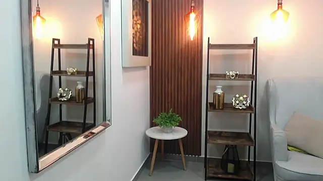 Coral Lise online show from 11/28/25, 11:13