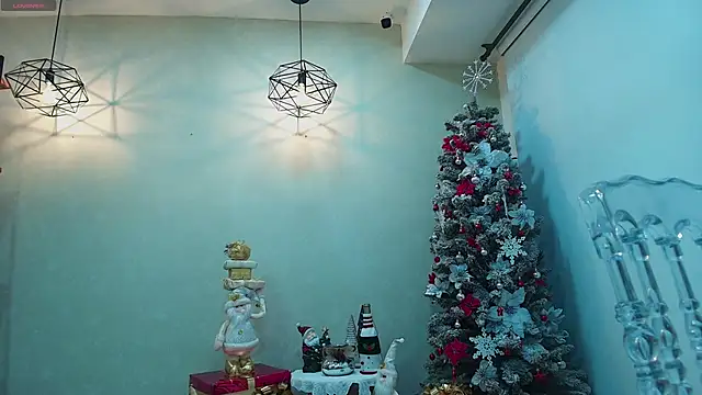 Coral Lise online show from 12/16/25, 11:04