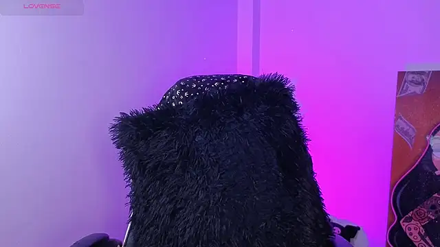 Snapshot of AnfisaLetyagho chatting on 11/07/25, 12:32 AnfisaLetyagho online show from 11/07/25, 12:32