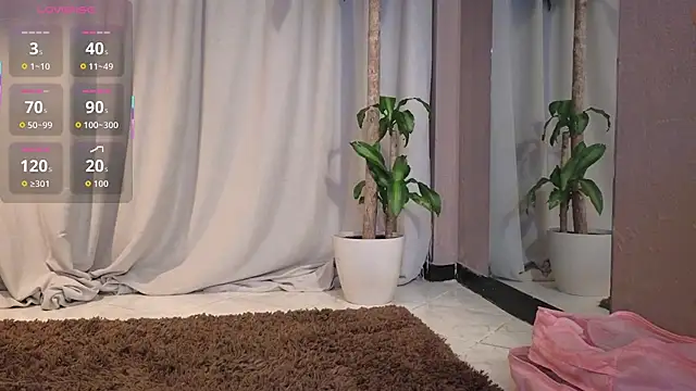 Snapshot of YuliethPetite chatting on 02/11/26, 11:26 YuliethPetite online show from 02/11/26, 11:26