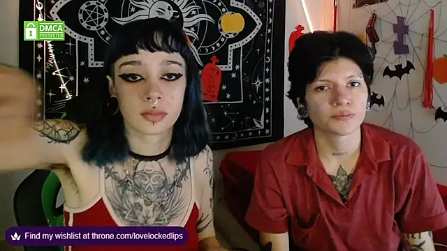 lovelockedlips online show from 10/28/25, 03:43