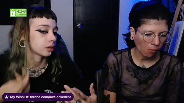 Snapshot of lovelockedlips chatting on 06/22/26, 07:22 lovelockedlips online show from 06/22/26, 07:22