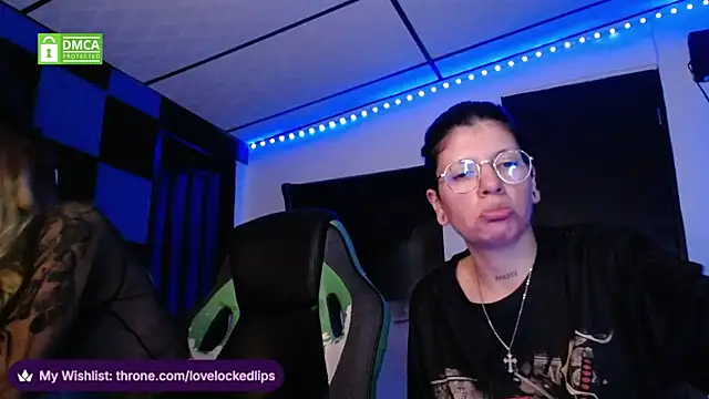 Snapshot of lovelockedlips chatting on 07/16/26, 01:11 lovelockedlips online show from 07/16/26, 01:11