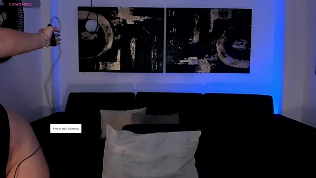 CandaseRussell online show from 05/08/26, 03:23