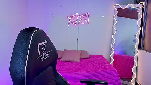 Malory tay1 online show from 11/21/25, 07:01