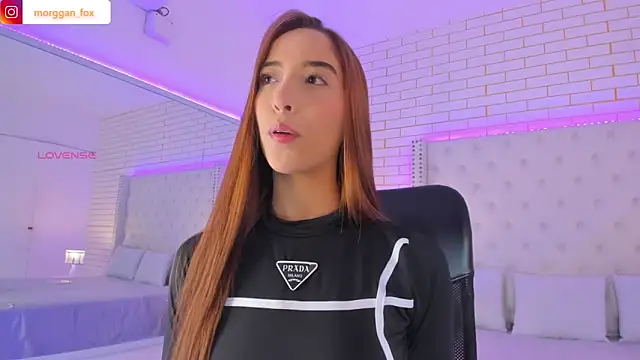 Snapshot of Morggan_Fox_ chatting on 10/28/25, 04:16 Morggan Fox online show from 10/28/25, 04:16