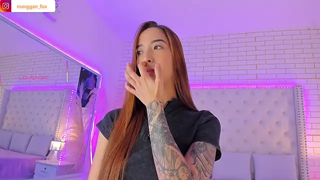 Snapshot of Morggan_Fox_ chatting on 11/28/25, 03:53 Morggan Fox online show from 11/28/25, 03:53