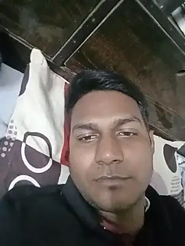 Snapshot of vikesh05 chatting on 11/18/25, 08:24 vikesh05 online show from 11/18/25, 08:24