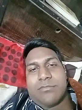 Snapshot of vikesh05 chatting on 11/29/25, 08:23 vikesh05 online show from 11/29/25, 08:23