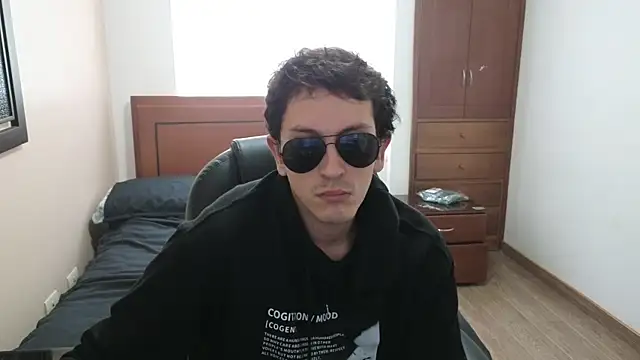 Snapshot of hardaftercum chatting on 03/19/25, 06:44 hardaftercum online show from 03/19/25, 06:44