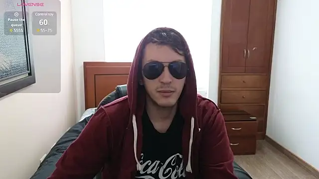 Snapshot of hardaftercum chatting on 03/21/25, 02:07 hardaftercum online show from 03/21/25, 02:07