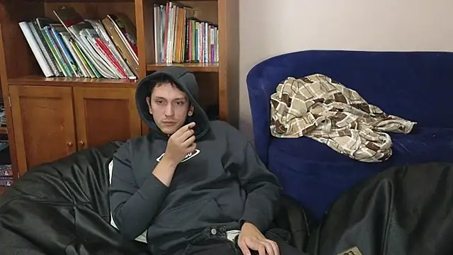 Snapshot of hardaftercum chatting on 10/09/25, 02:20 hardaftercum online show from 10/09/25, 02:20