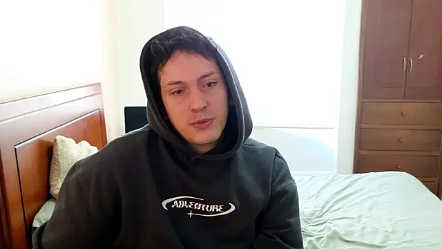 Snapshot of hardaftercum chatting on 10/21/25, 04:30 hardaftercum online show from 10/21/25, 04:30