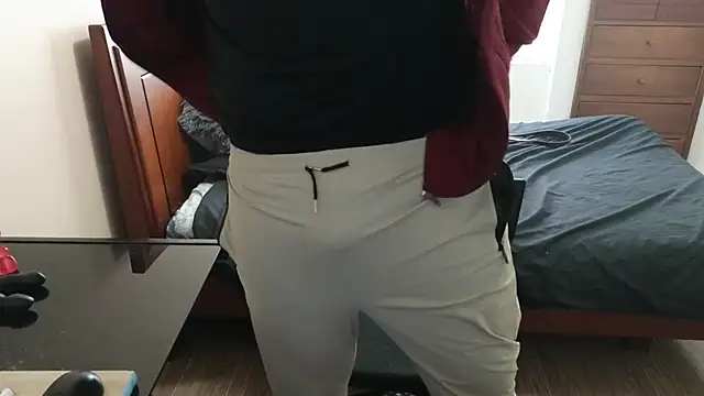 Snapshot of hardaftercum chatting on 11/06/25, 02:40 hardaftercum online show from 11/06/25, 02:40