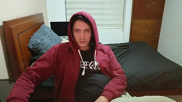 Snapshot of hardaftercum chatting on 11/07/25, 02:44 hardaftercum online show from 11/07/25, 02:44