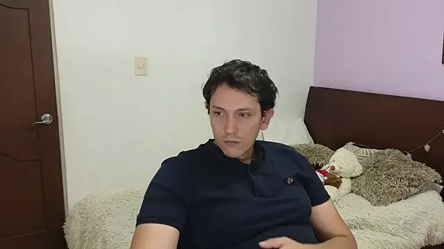 Snapshot of hardaftercum chatting on 11/11/25, 06:46 hardaftercum online show from 11/11/25, 06:46