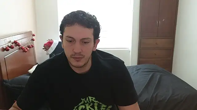 Snapshot of hardaftercum chatting on 11/22/25, 01:10 hardaftercum online show from 11/22/25, 01:10