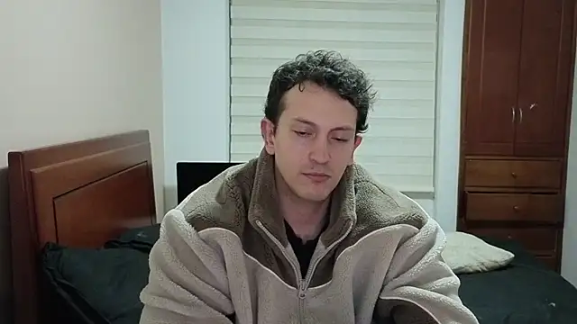 Snapshot of hardaftercum chatting on 02/26/26, 03:27 hardaftercum online show from 02/26/26, 03:27