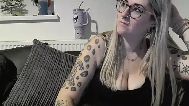 Sizzling Indie36 online show from 11/30/25, 07:18