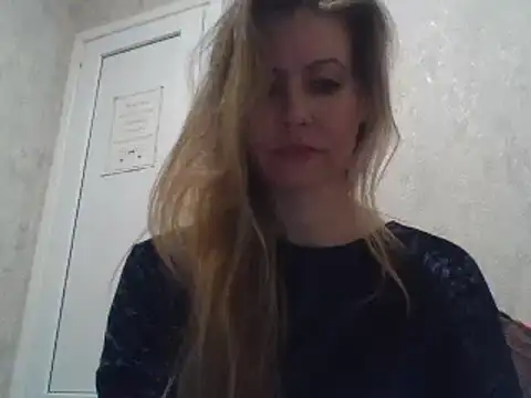 Snapshot of Eva_Neon chatting on 03/19/25, 07:06 Eva Neon online show from 03/19/25, 07:06