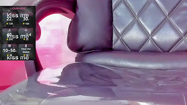 Snapshot of AliceStevens_ chatting on 11/13/25, 03:00 AliceStevens online show from 11/13/25, 03:00