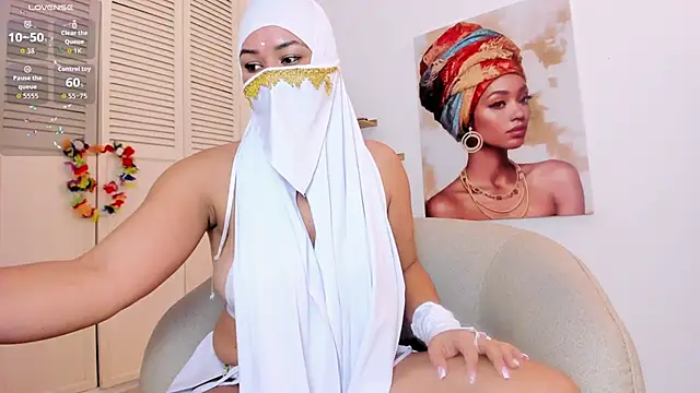 Layla arabelle online show from 10/10/25, 08:30