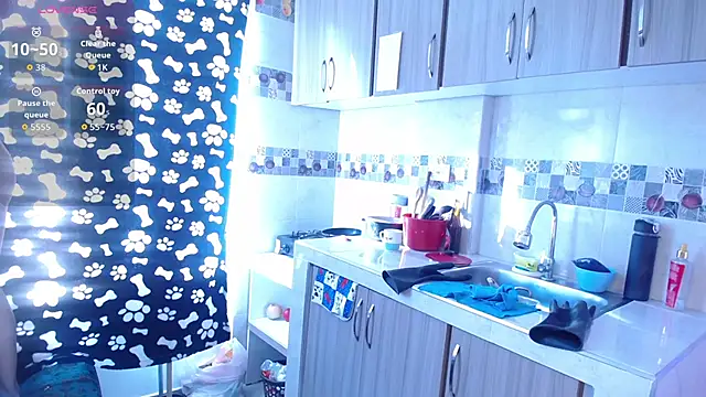 Emilybutterfly1 online show from 09/09/25, 09:25