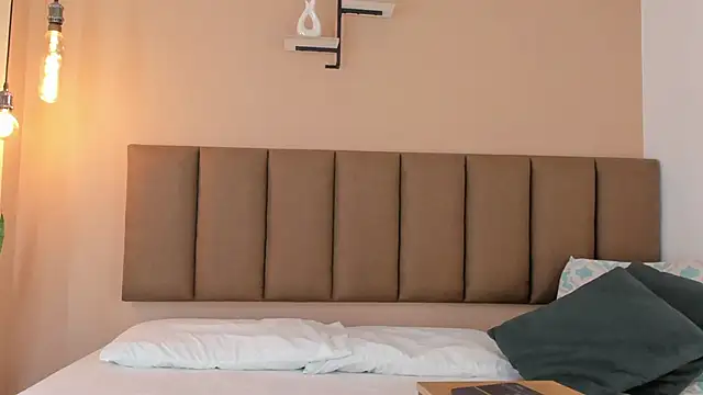 honeygray02 online show from 10/08/25, 12:03