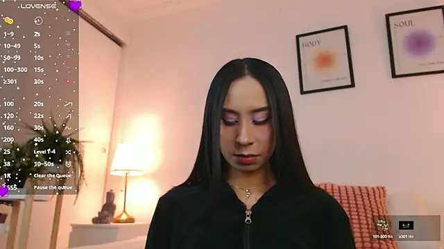 Valen ross  online show from 09/10/25, 10:54