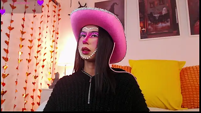 Valen ross  online show from 10/02/25, 10:06