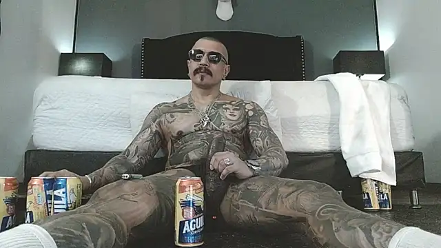 danilog515 online show from 11/28/25, 05:37