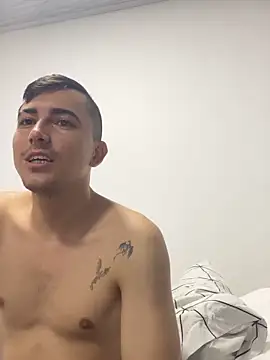 pareja curiosa19 online show from 11/14/25, 01:37