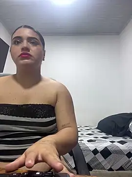 Snapshot of pareja_curiosa19 chatting on 03/14/26, 01:12 pareja curiosa19 online show from 03/14/26, 01:12