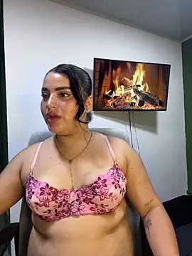 Snapshot of pareja_curiosa19 chatting on 05/16/26, 12:07 pareja curiosa19 online show from 05/16/26, 12:07