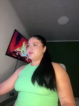 Snapshot of pareja_curiosa19 chatting on 06/15/26, 12:13 pareja curiosa19 online show from 06/15/26, 12:13