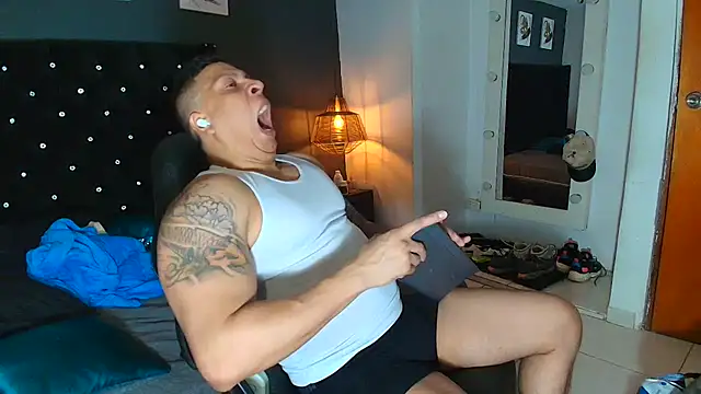 ethan dalton  online show from 09/23/25, 03:20