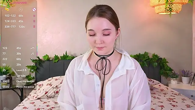 ConstanceHelms online show from 12/15/25, 05:34