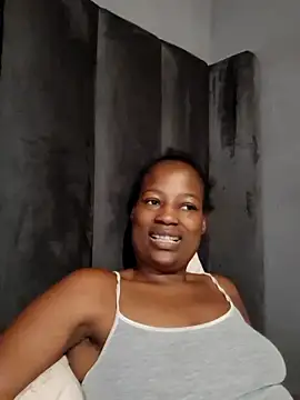 Snapshot of sexylira chatting on 02/04/26, 10:21 sexylira online show from 02/04/26, 10:21