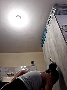 Snapshot of sexylira chatting on 02/20/26, 09:00 sexylira online show from 02/20/26, 09:00