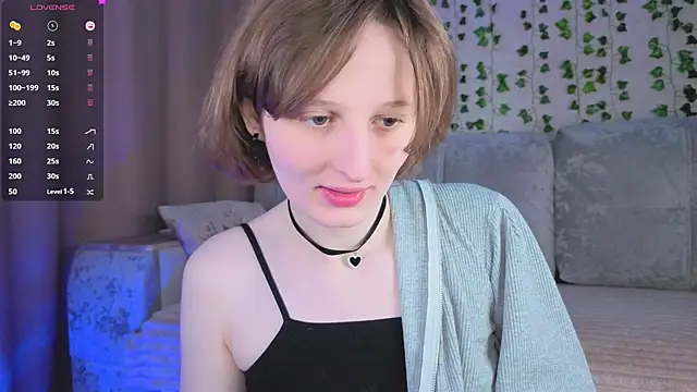 Snapshot of c0ralynx chatting on 04/29/26, 02:10 c0ralynx online show from 04/29/26, 02:10