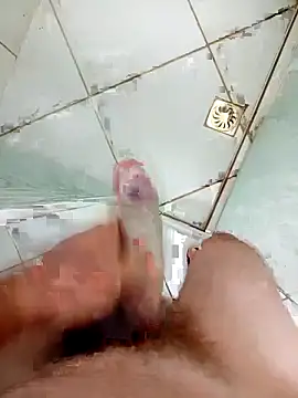 Snapshot of Dglo0000 chatting on 03/19/26, 12:58 Dglo0000 online show from 03/19/26, 12:58