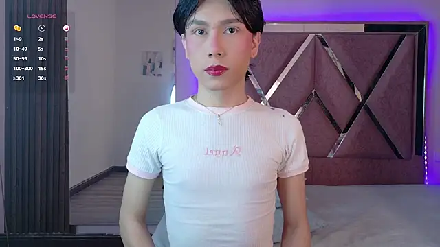 Ash Femboy online show from 11/15/25, 07:32