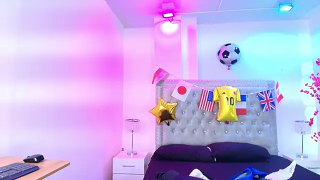 Lia adamsss online show from 06/17/26, 03:20