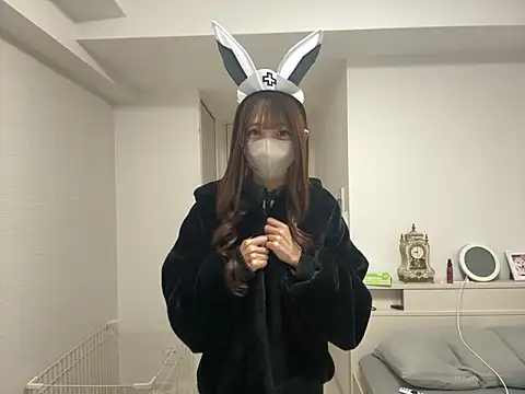 yunayuna 1231 online show from 10/31/25, 11:22