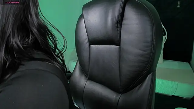 abby roux online show from 10/31/25, 03:07