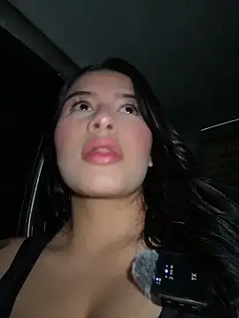 andrea gomes  online show from 04/29/26, 05:22