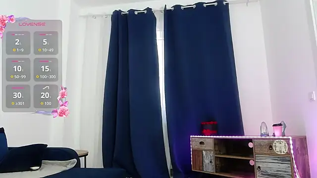 Snapshot of TerresaDiamond chatting on 11/24/25, 06:57 TerresaDiamond online show from 11/24/25, 06:57