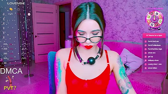 Snapshot of vinkiepinkie chatting on 11/22/25, 05:01 vinkiepinkie online show from 11/22/25, 05:01